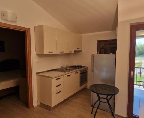 Propriété spacieuse avec 16 chambres, deux piscines et un court de tennis - pic 45
