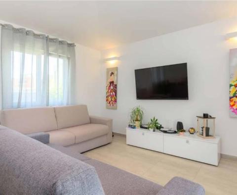 Új építésű villa úszómedencével Loborikán - pic 8