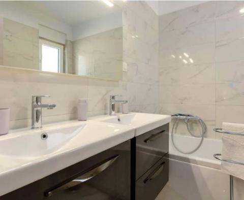 Új építésű villa úszómedencével Loborikán - pic 11