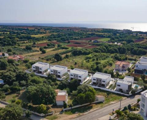 Land plot with project of 10 villas in Liznjan close to the sea - pic 3