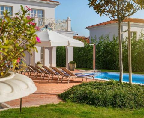 5***** gated community in Porec area offers luxury mansion - pic 3