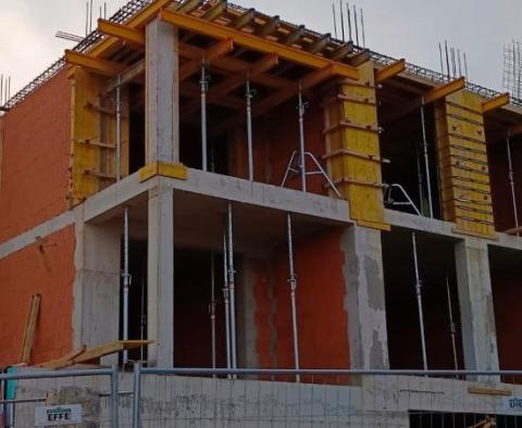 Außergewöhnlicher Boutique-Komplex in Icici mit Swimmingpool, Garage und Aufzug bietet 3-Zimmer-Wohnung - foto 15
