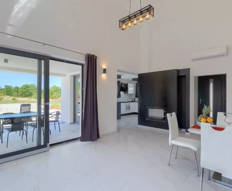 Maison de plain-pied nouvellement construite avec piscine dans le quartier de Rabac - pic 14