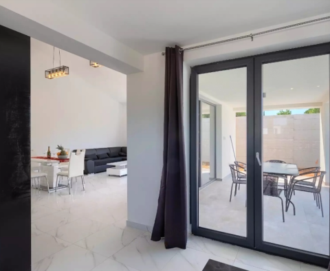 Maison de plain-pied nouvellement construite avec piscine dans le quartier de Rabac - pic 15