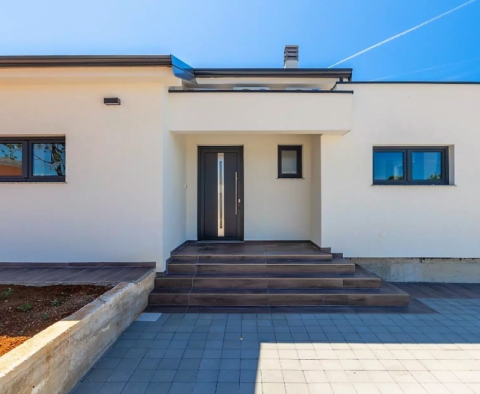 Maison de plain-pied nouvellement construite avec piscine dans le quartier de Rabac - pic 38