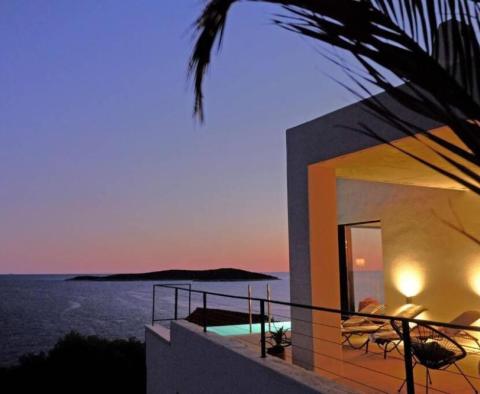 Exceptional modern villa by the sea on Vis island! - pic 32