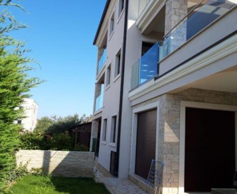 Luxury ground floor apartment in Fažana - pic 2