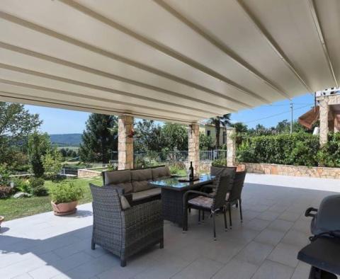 Traditionelle Villa zum Verkauf in Kršan, 5 km vom Meer entfernt - foto 4