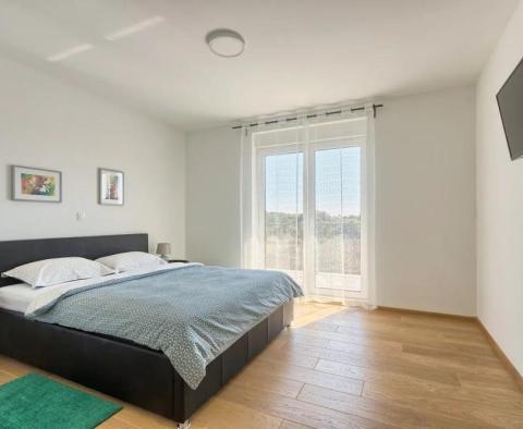 Moderne Luxusvilla mit Pool in Štinjan, ca. 1 km von den Stränden entfernt - foto 15