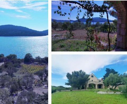 Manoir unique au bord de l'eau dans la région de Sibenik avec accès à la jetée et à la plage - pic 11