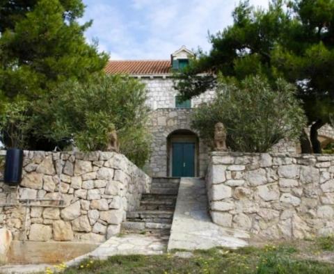 Manoir unique au bord de l'eau dans la région de Sibenik avec accès à la jetée et à la plage - pic 24