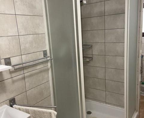 Przestronna nieruchomość na sprzedaż w Lovran, zaledwie 500 metrów od morza. - pic 27