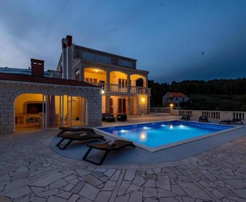 Villa à Korcula sur la 1ère ligne de mer avec une vue incroyable sur la mer et un quai privé pour les bateaux ! - pic 40