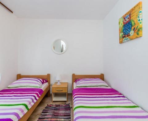 Dům se 4 apartmány v Malinska-Dubašnica na ostrově Krk - pic 6