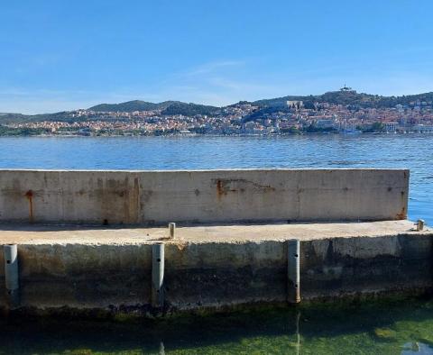 Propriété isolée unique de type phare avec jetée privée dans la région de Sibenik - pic 14