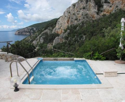 Discounted! Eagle's nest villa for sale on a rock over the sea in Ika above the beach! - pic 8