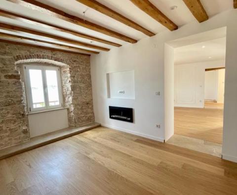 Exceptional 1st line apartment for sale - pic 6