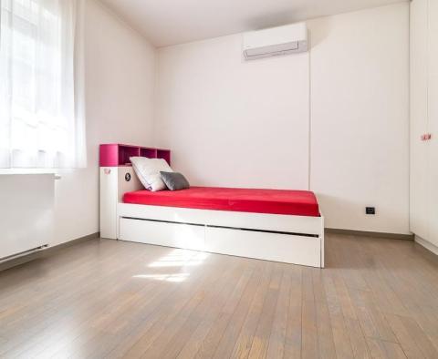 Záhřeb, Jelekovići, krásná vila 303,5 m2 na pozemku 1786 m2, na prodej - pic 16
