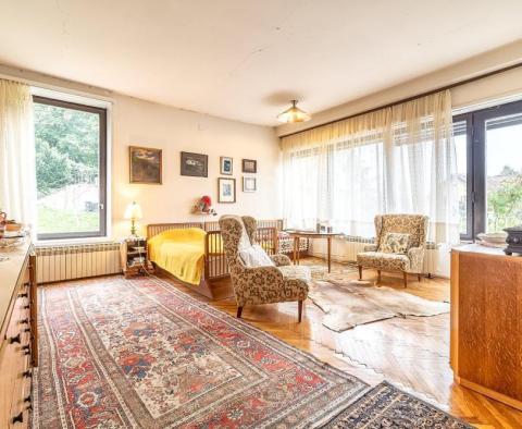 Beautiful villa of 300 m2 on a plot of land of 770 m2 in Zagreb, Tuškanac district  - pic 5