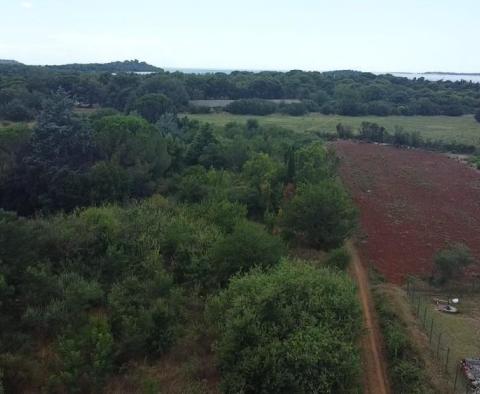 Urban T2 land in Valbandon, Fažana, 500 meters from the sea! - pic 2