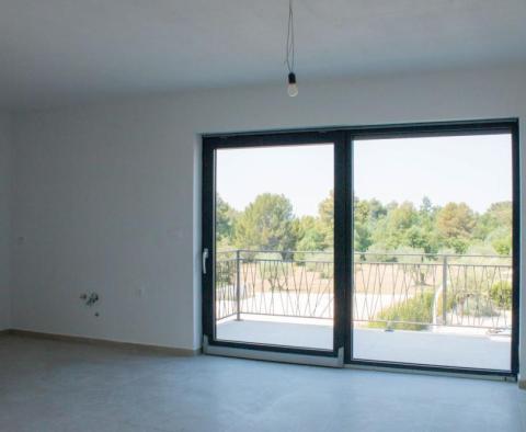 Apartment with roof terrace in Poreč - pic 11