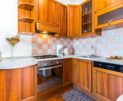Жилой дом 700 м2 с бассейном + 6000м2 земли с проектом оздоровительного курорта на 28 номеров в Ловране - фото 24