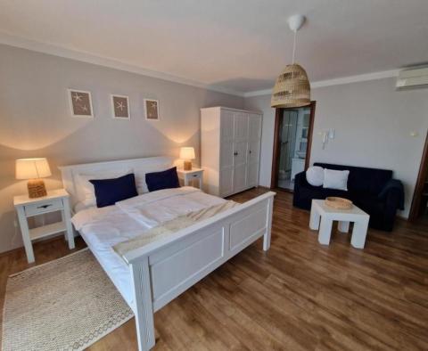 Krásný červený dům s panoramatickým výhledem na moře v Crikvenici - pic 10