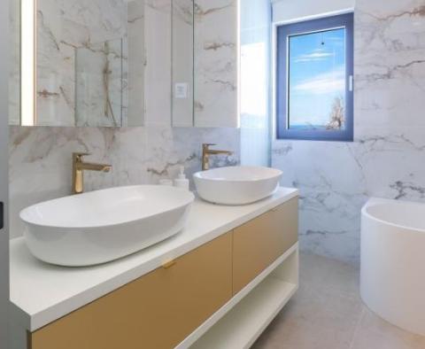 An exceptional modern villa with a swimming pool on Pag island, Novalja area - pic 57