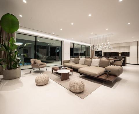 Luxury villa in a top location near Split, with sea views - pic 16