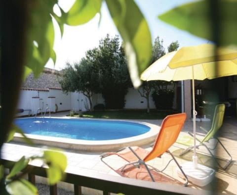 Villa en pierre rénovée avec piscine à Marcana - pic 16