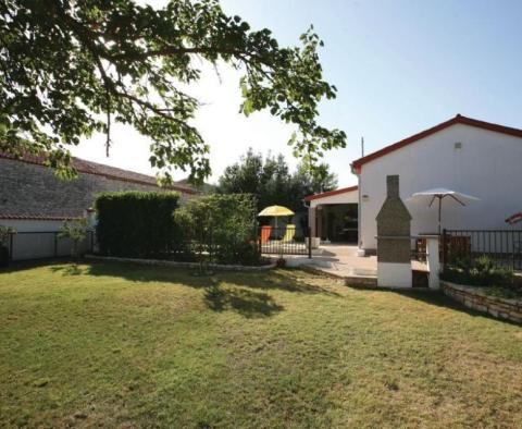 Villa en pierre rénovée avec piscine à Marcana - pic 18