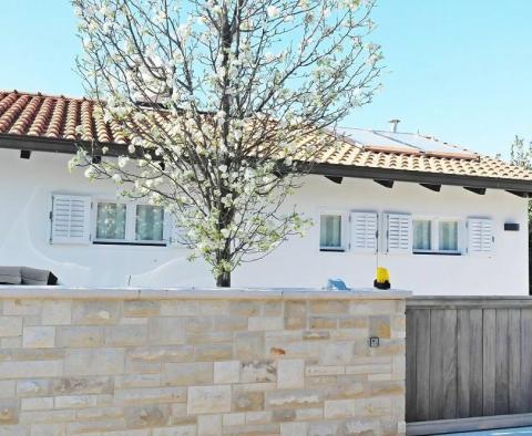 House in Novigrad, 50 meters from the sea - pic 28