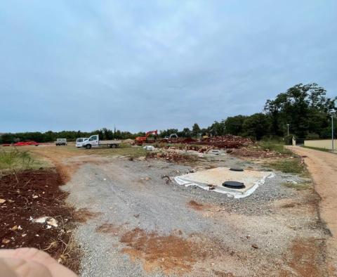 Rewelacyjny nowy ośrodek 5***** w rejonie Umag 100 metrów od plaży oferuje willę z basenem  - pic 22