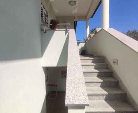 Immeuble avec vue mer à Fazana, à 500 mètres de la mer - pic 42