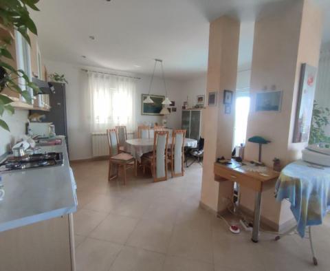 Immeuble avec vue mer à Fazana, à 500 mètres de la mer - pic 58