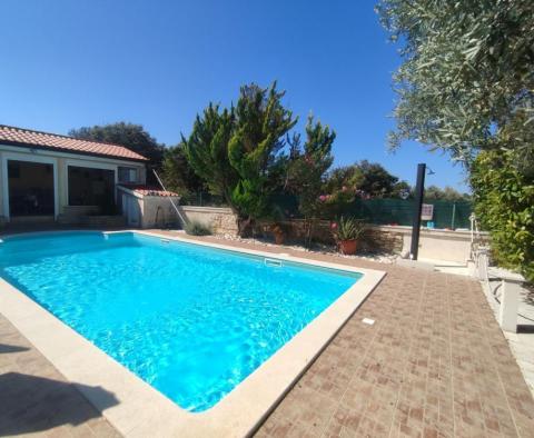 Immeuble avec vue mer à Fazana, à 500 mètres de la mer - pic 5