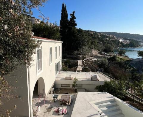 Seltene neue Villa in der 1. Reihe zum Meer auf Ciovo - foto 16