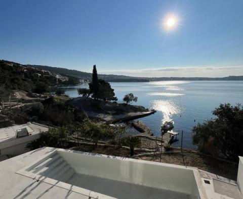 Seltene neue Villa in der 1. Reihe zum Meer auf Ciovo - foto 17