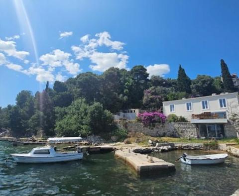 Seltene neue Villa in der 1. Reihe zum Meer auf Ciovo - foto 27