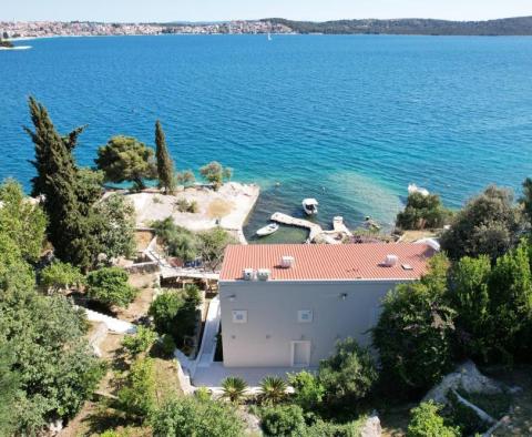 Seltene neue Villa in der 1. Reihe zum Meer auf Ciovo - foto 7