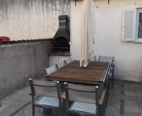 Grand immeuble d'investissement sur l'île de Krk à seulement 100 mètres de la mer - pic 17