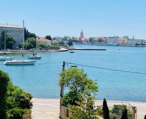 Turistická nemovitost s ideální polohou na předměstí Zadaru na 1. linii k moři - pic 12