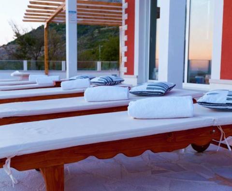 Impressive villa in the mounts overlooking Split riviera - pic 12