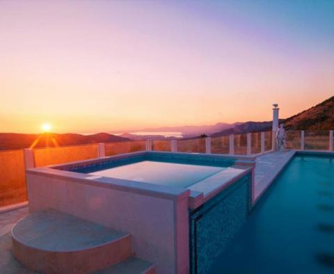 Impressive villa in the mounts overlooking Split riviera - pic 18