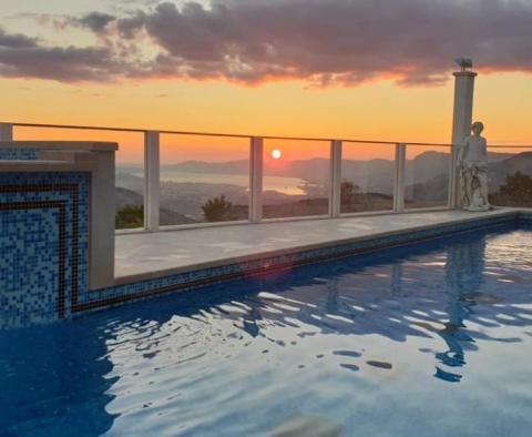 Impressive villa in the mounts overlooking Split riviera - pic 30