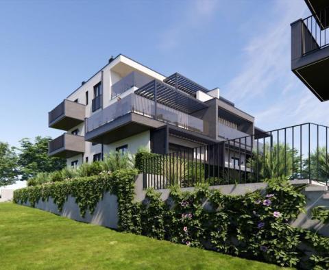 Apartment of 72m2 on the ground floor of a new complex in Medulin, 100m from the sea, view, terrace - pic 2