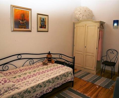Wspaniała kamienna willa na wyspie Vis - pic 18