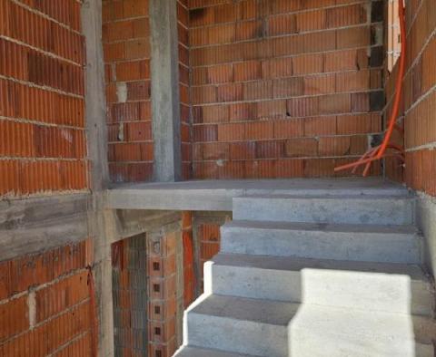Rohbau-Villa in ruhiger Lage in Vrbnik auf der Insel Krk - foto 13