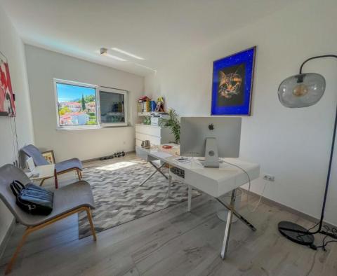 Penthouse Opatija központja felett garázzsal, panorámás kilátással a tengerre - pic 19