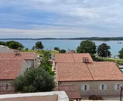 Luxus apartman egy új épületben, 100 m-re a tengertől, panorámás kilátással a tengerre Medulinban - pic 29